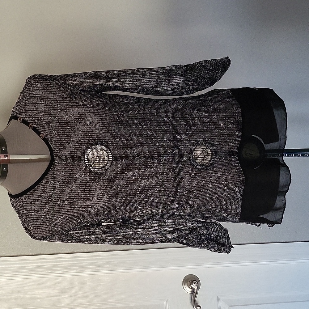 Variations Top